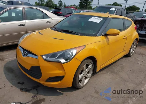 2012 Hyundai Veloster Base W/Black z USA, uszkodzony, nr VIN KMHTC6AD5CU039913